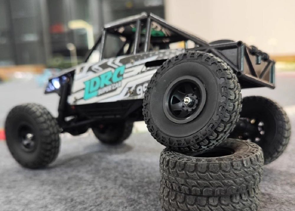 LDRC-LD18499B-High-Speed-Rock-RC-Crawler-Blue-Overview